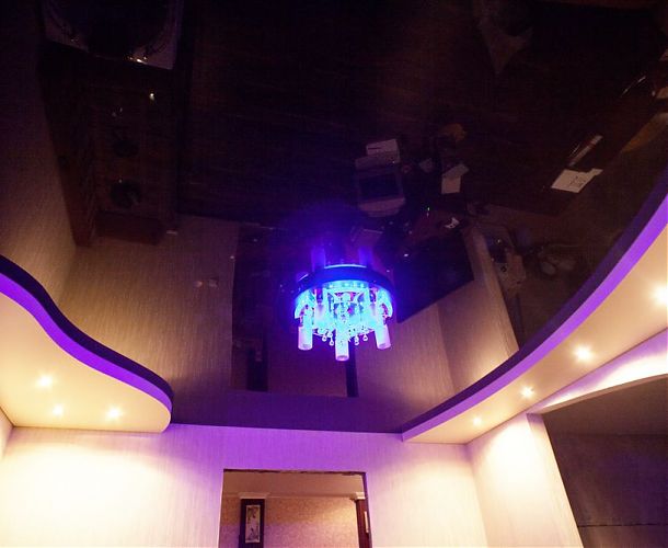 Натяжной потолок в комнате с подсветкой | Портфолио 5Plus | Киев ⋆ Днепр ⋆