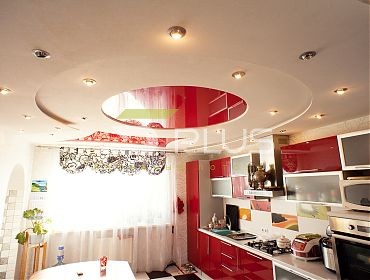 Потолок сочетание белого и красного - Фото 5plus ракурс 1