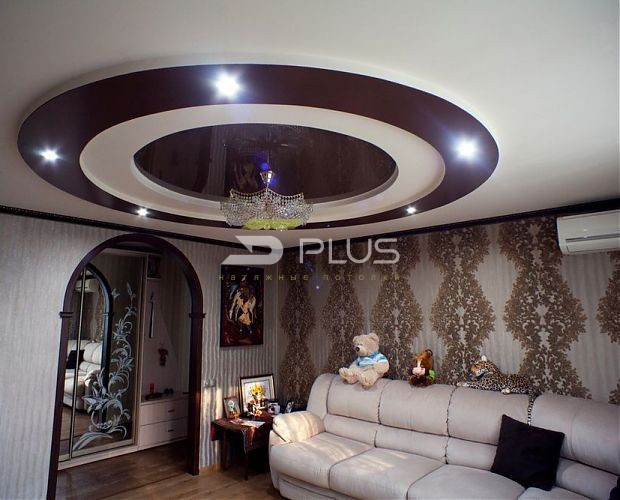 Кругла натяжна стеля у вітальні | Портфоліо 5Plus
