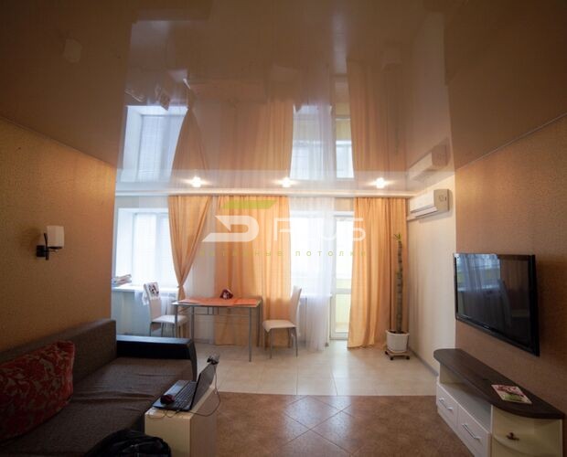 Комбинация цвета в натяжном потолке для гостиной | Портфолио 5Plus | Киев ⋆ Днепр ⋆