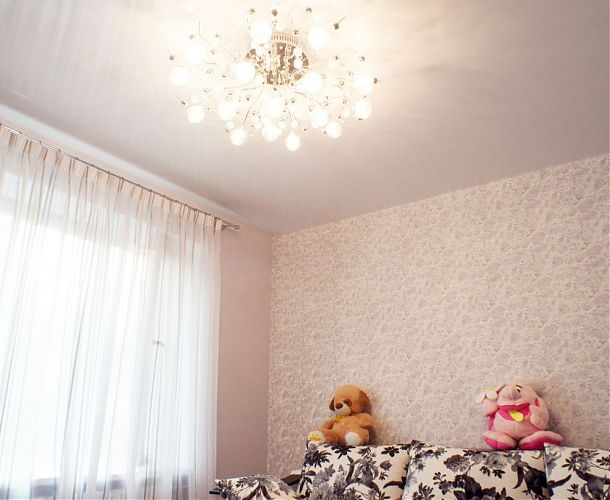 Глянцевый потолок в детской | Портфолио 5Plus | Киев ⋆ Днепр ⋆