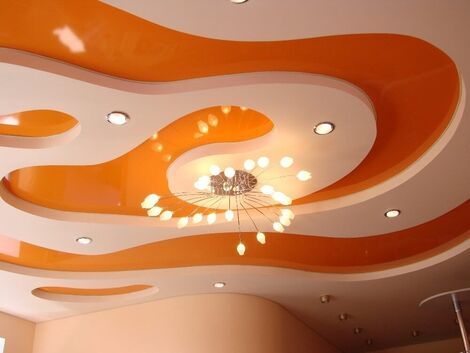 Сложный натяжной потолок оранжевый